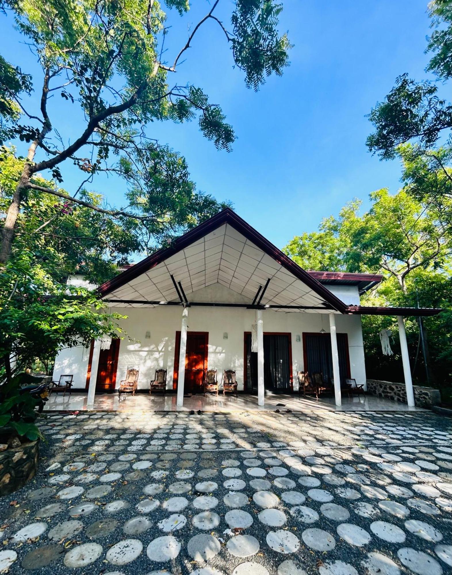 Neem Holiday Bungalow Yala Тиссамахарама Экстерьер фото